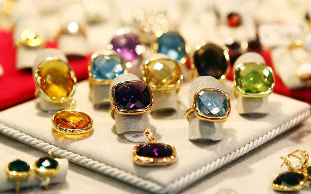 Find a Fine Vintage Jewelry Piece For Sale in Bethesda, MD, to Make Your Gift Truly Memorable