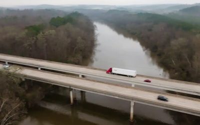Reliable shipping solutions await with local trucking companies near Kansas City, MO, for businesses