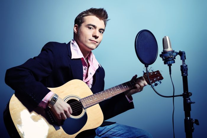 8938712_xxl-scaled-e1762226362954